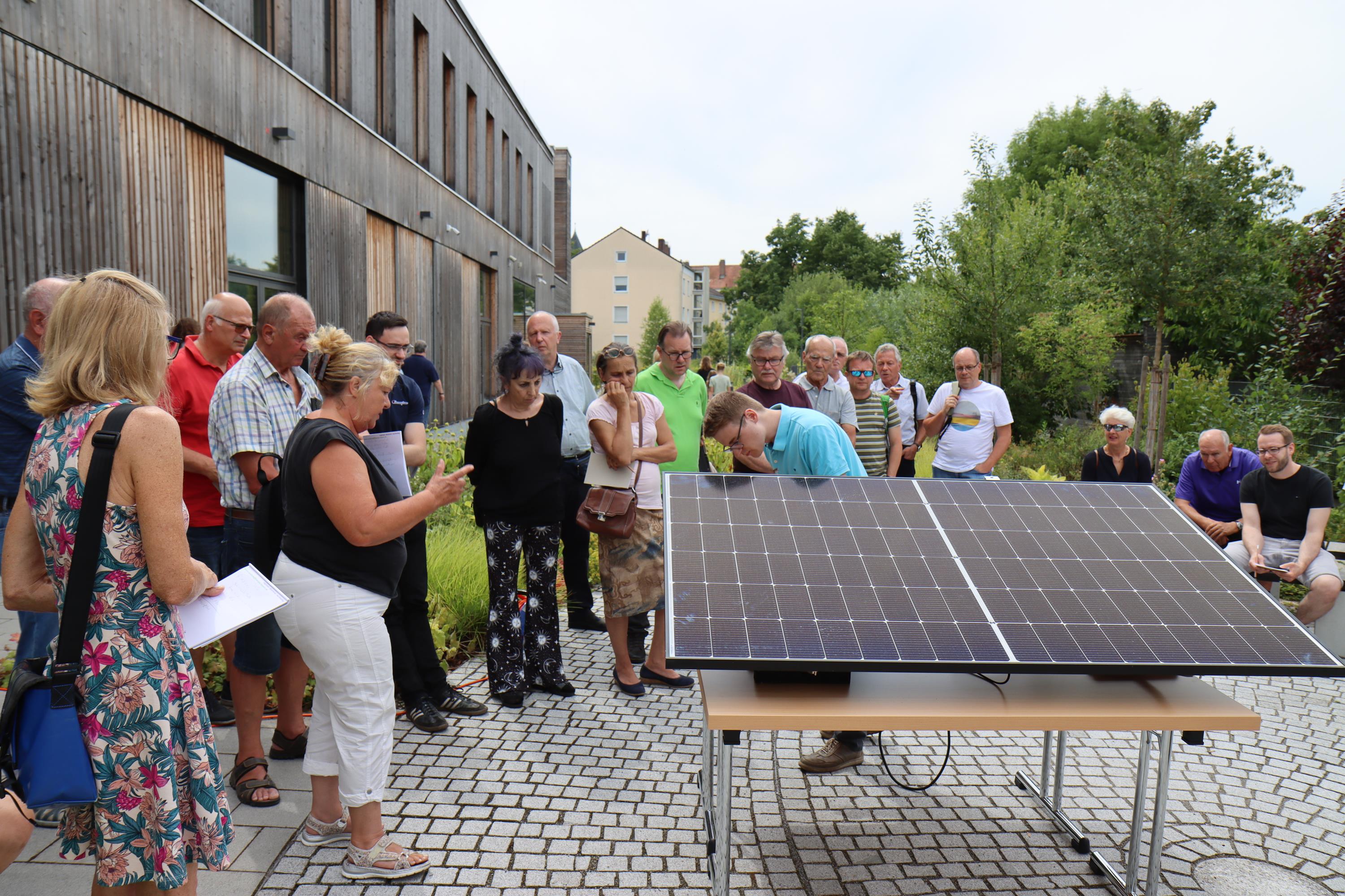 Sonnenstrom vom Balkon